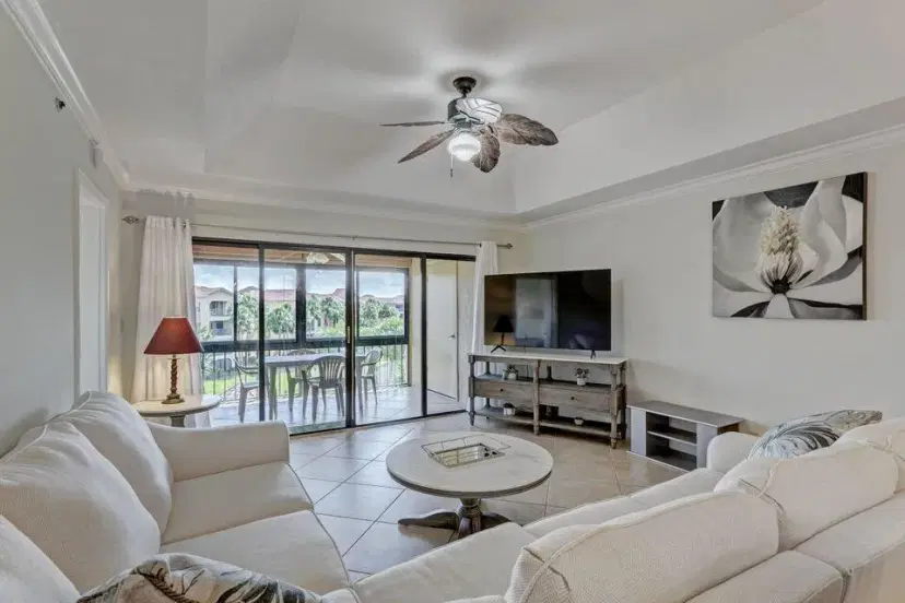 Picture of 700 Uno Lago Drive 402, Juno Beach FL 33408