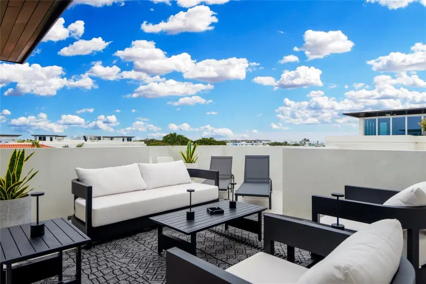 Picture of 246 Garden Ct 246, Lauderdale By The Sea FL 33308