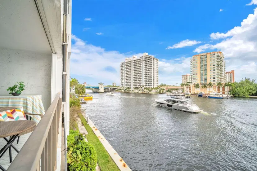 Picture of 936 Intracoastal Drive 3E, Fort Lauderdale FL 33304