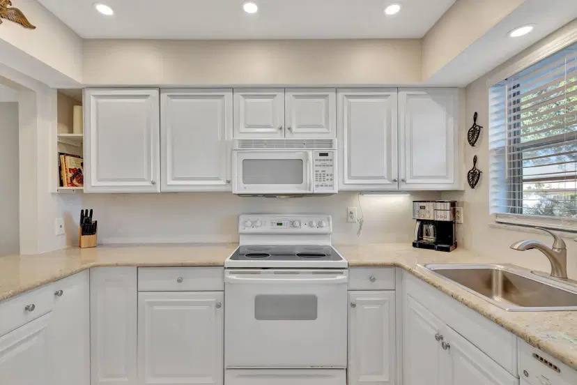 Picture of 18081 SE Country Club Drive 18-172, Jupiter FL 33469