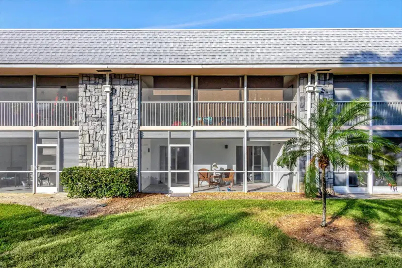 Picture of 18081 SE Country Club Drive 18-172, Jupiter FL 33469