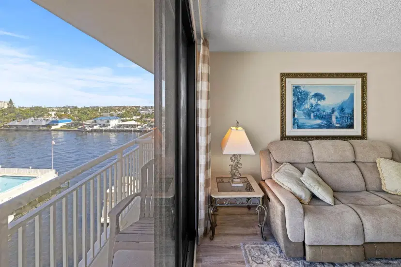 Picture of 3100 NE 48Th St 609, Fort Lauderdale FL 33308