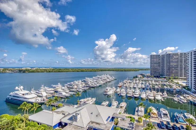 Picture of 122 Lakeshore Drive Ph34, North Palm Beach FL 33408