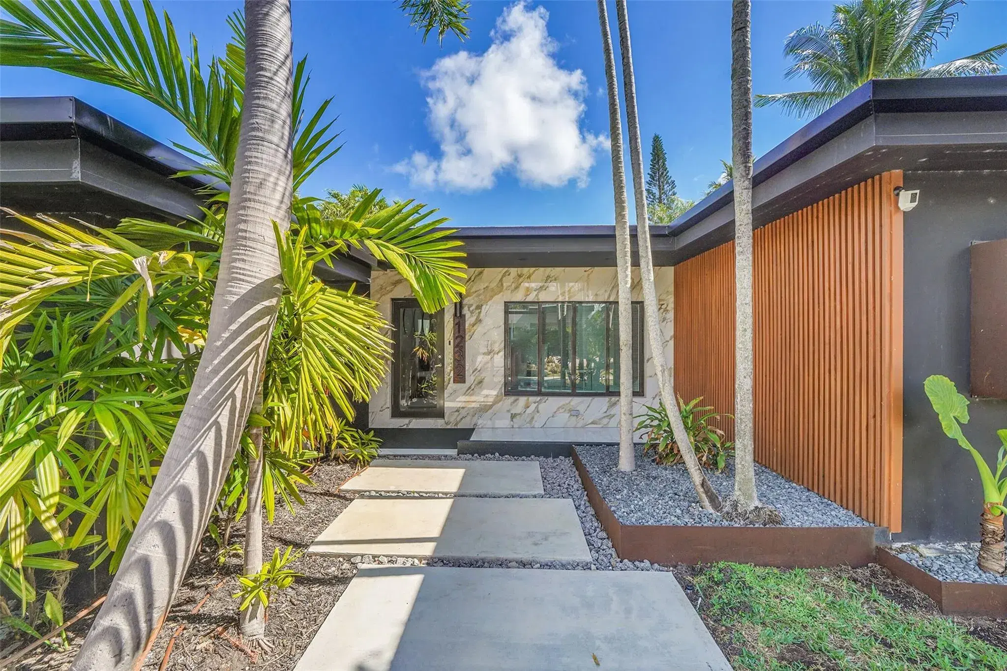 Picture of 1232 NE 17Th Way, Fort Lauderdale, FL 33304