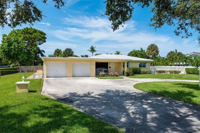 Picture of 2021 NE 24Th St, Lighthouse Point FL 33064