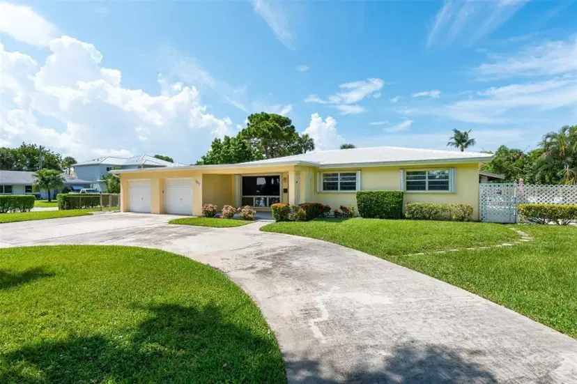 Picture of 2021 NE 24Th St, Lighthouse Point FL 33064
