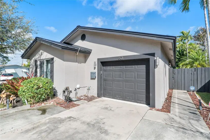 Picture of 601 NE 34Th Ct, Oakland Park FL 33334