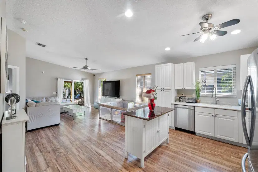 Picture of 601 NE 34Th Ct, Oakland Park FL 33334