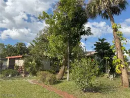 Picture of 118 Brooks Rd, North Fort Myers, FL 33917