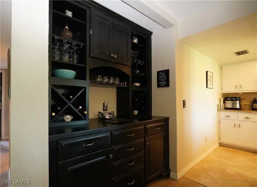 Picture of 5730 Trailwinds Dr 411, Fort Myers FL 33907