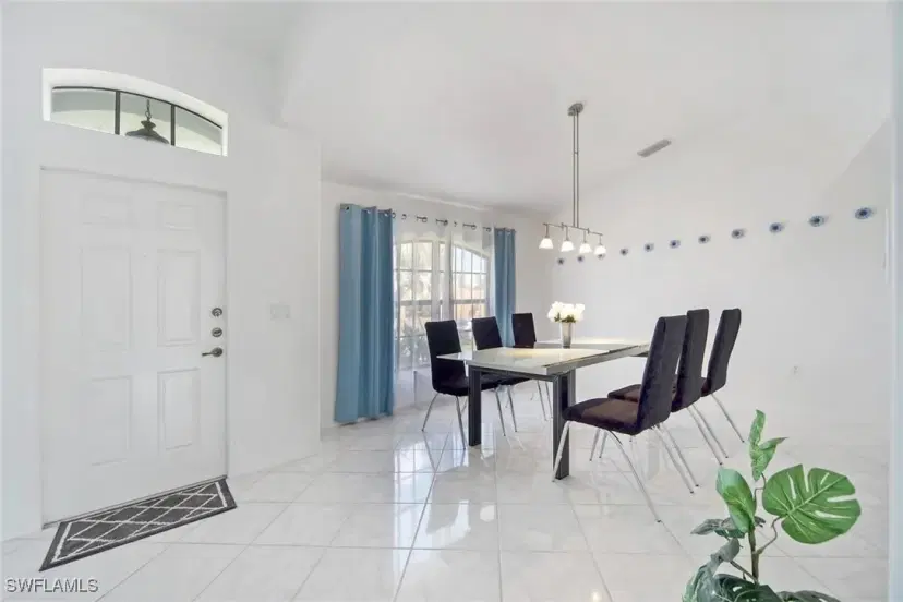 Picture of 1408 SW 31St Ter, Cape Coral FL 33914