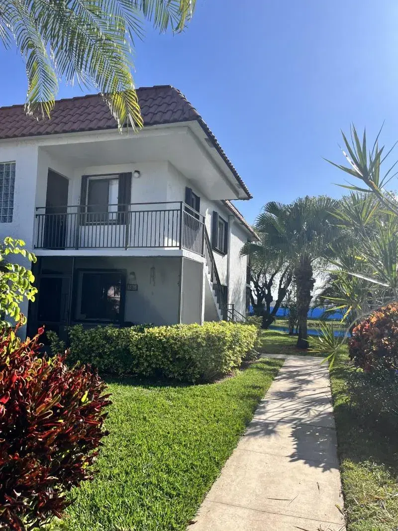 Picture of 280 Racquet Club Rd 206, Weston FL 33326