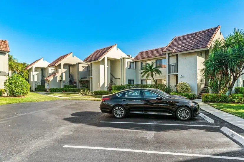 Picture of 5589 Fairway Park Drive 202, Boynton Beach FL 33437