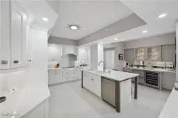 Picture of 980 Cape Marco Dr 1206, Marco Island, FL 34145