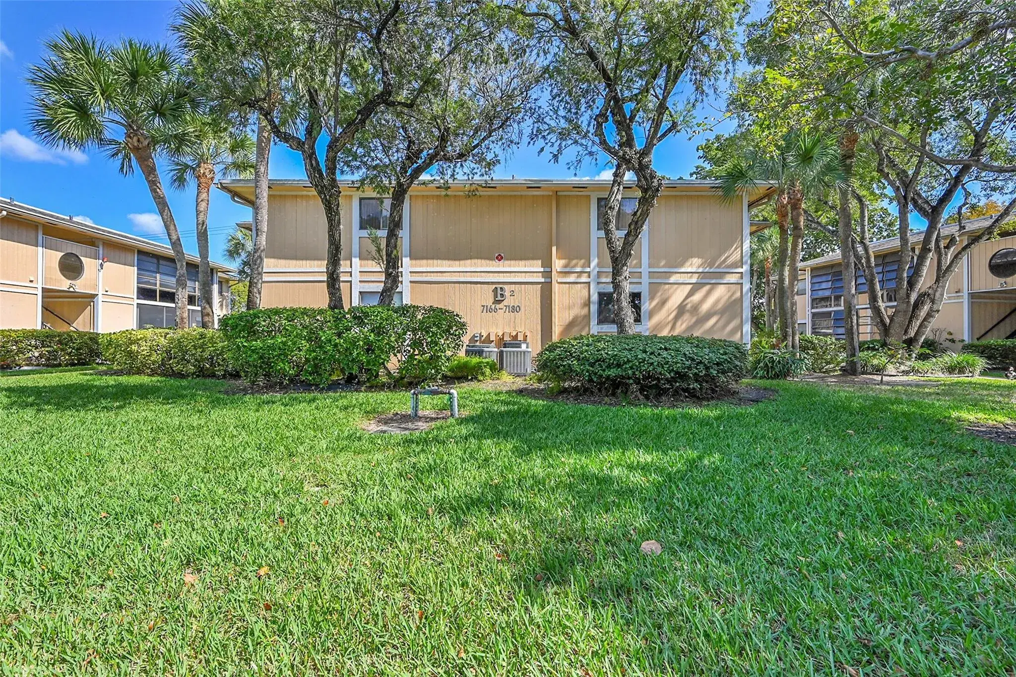 Picture of 7174 Ashmont Cir 107, Tamarac, FL 33321