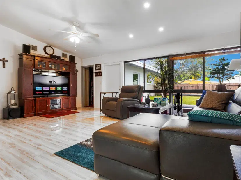 Picture of 1701 NE 7Th Terrace, Fort Lauderdale FL 33305