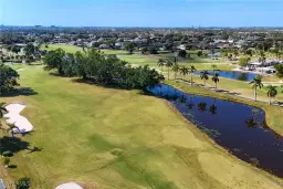 Picture of 6942 Edgewater Cir, Fort Myers, FL 33919