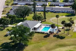 Picture of 6942 Edgewater Cir, Fort Myers, FL 33919