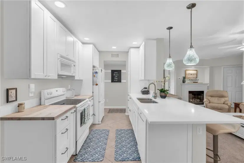 Picture of 7306 Ascot Ct 2, Naples FL 34104
