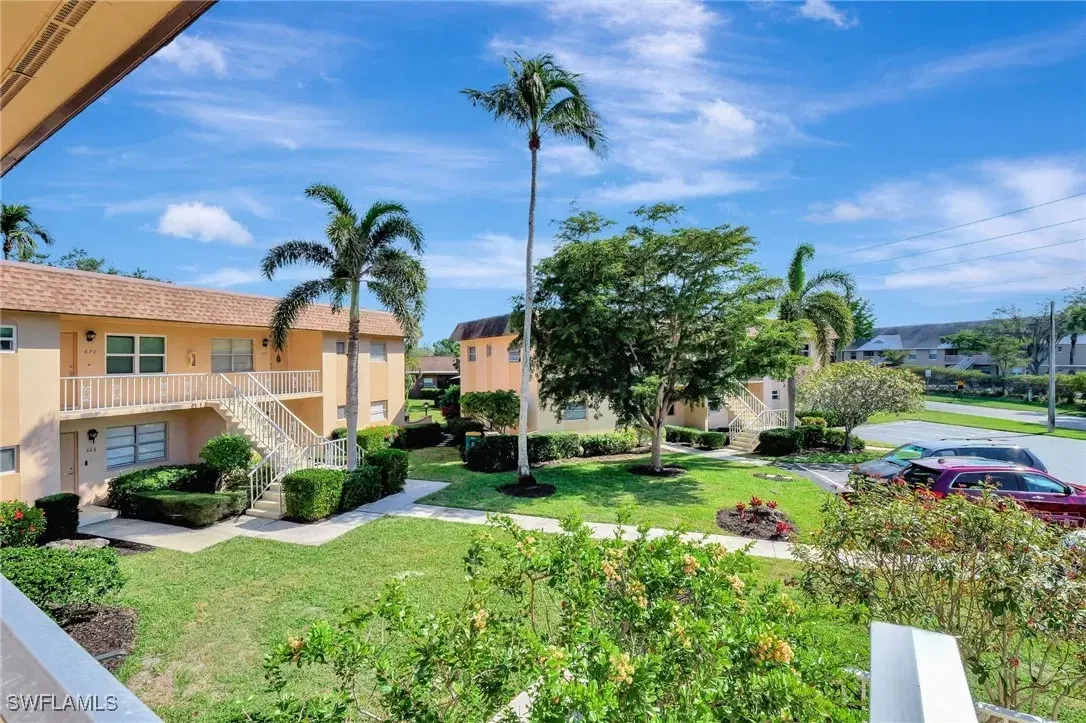Picture of 657 Palm View Dr A3, Naples, FL 34110