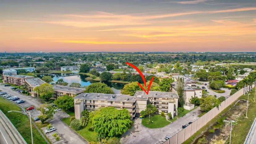 Picture of 5275 NW 10Th Court 405, Plantation FL 33313