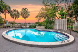 Picture of 5275 NW 10Th Court 405, Plantation, FL 33313