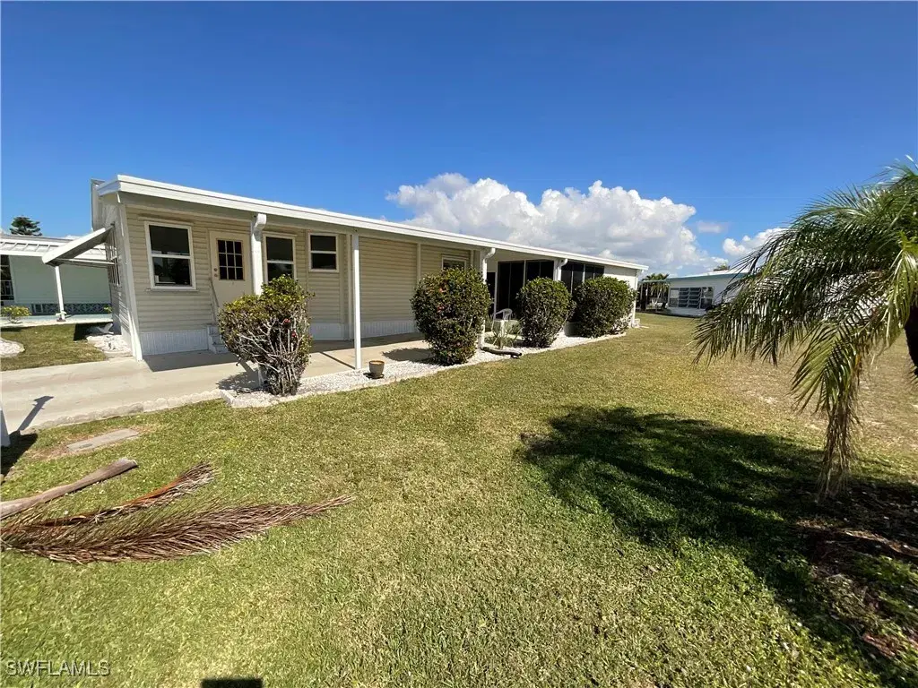Picture of 102 Elise Dr, Fort Myers, FL 33908