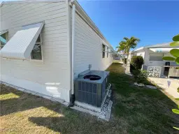 Picture of 102 Elise Dr, Fort Myers, FL 33908