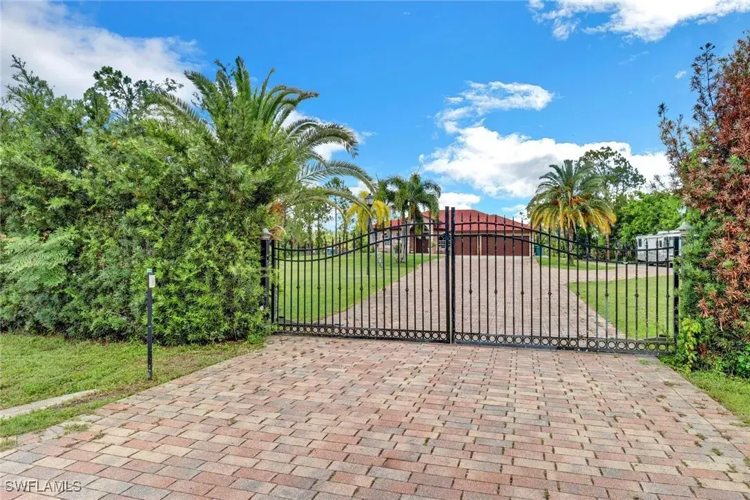 Picture of 1911 47Th Ave Ne, Naples, FL 34120
