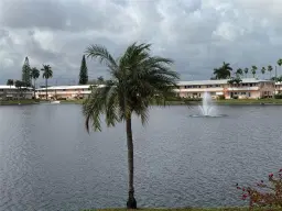Picture of 900 SW 10Th Ter S-11, Hallandale Beach, FL 33009