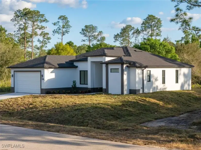 Picture of 702 E 13Th St, Lehigh Acres FL 33972