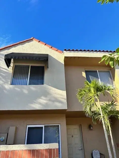 Picture of 7911 NW 7Th Ct 7911, Plantation FL 33324