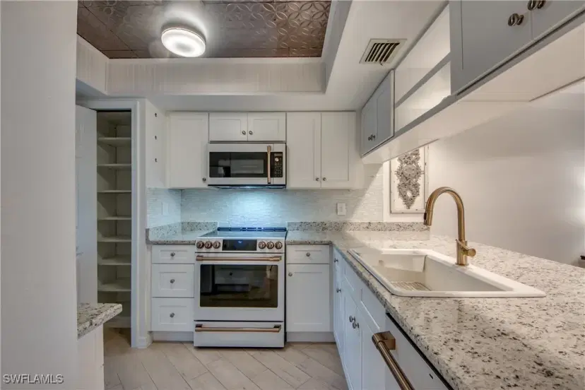 Picture of 15400 River Vista Dr 302, North Fort Myers FL 33917