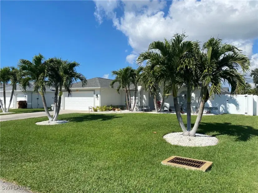 Picture of 207 SE 30Th Ter, Cape Coral FL 33904