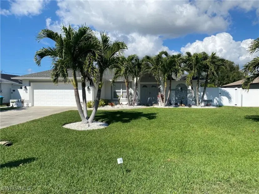 Picture of 207 SE 30Th Ter, Cape Coral FL 33904