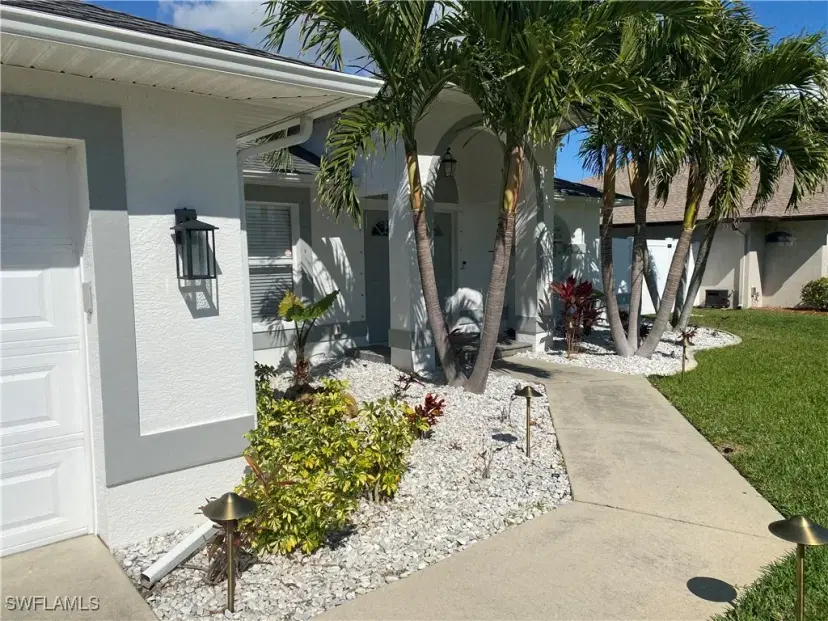 Picture of 207 SE 30Th Ter, Cape Coral FL 33904