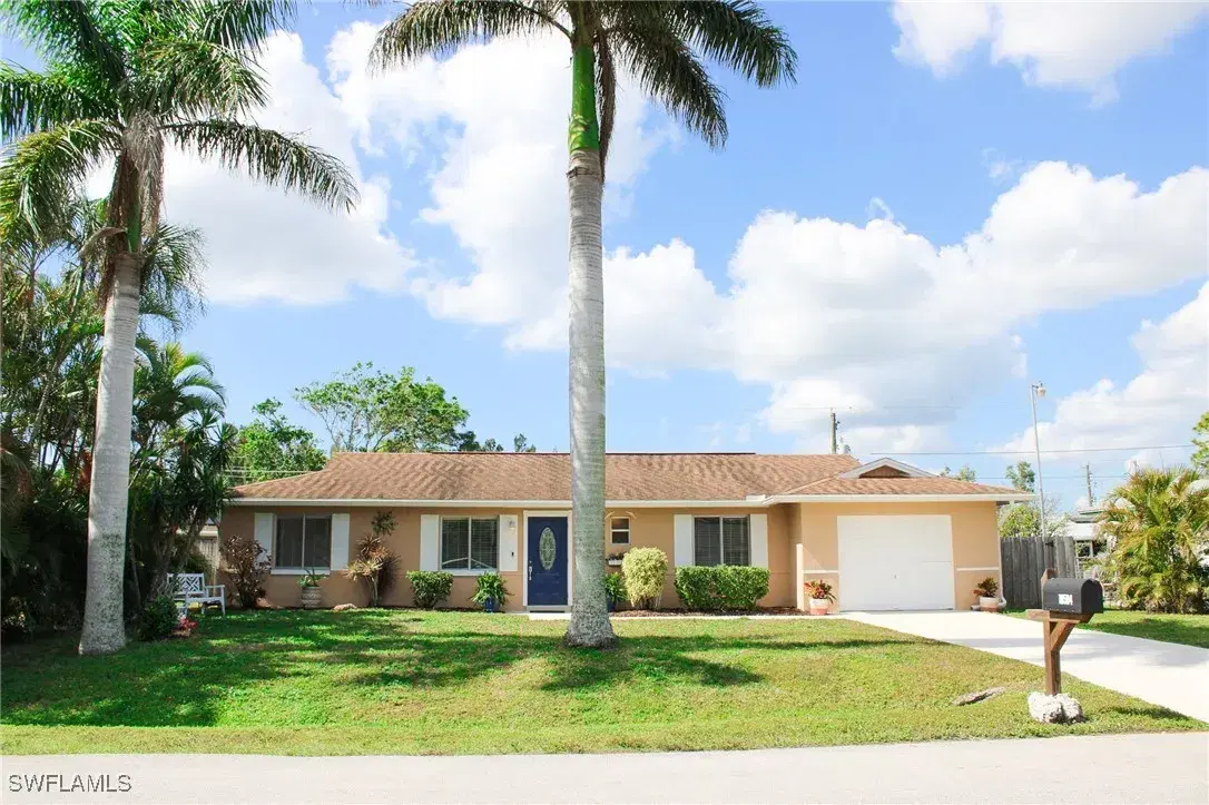 Picture of 18584 Sebring Rd, Fort Myers, FL 33967
