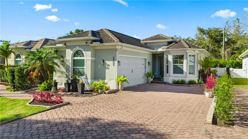 Picture of 2805 Linda Dr, Naples FL 34112