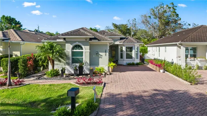 Picture of 2805 Linda Dr, Naples FL 34112