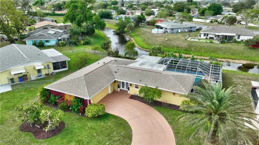 Picture of 139 W Lake Dr, Lehigh Acres FL 33936