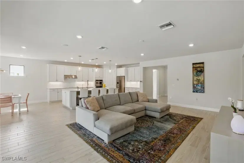 Picture of 12905 Hadley Ct, Fort Myers FL 33913
