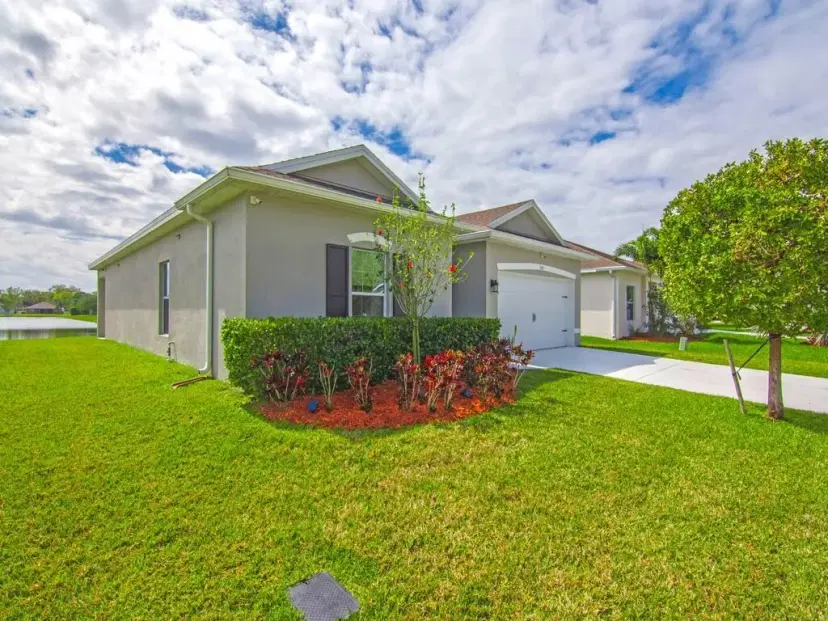 Picture of 5317 Oakland Lake Circle, Fort Pierce FL 34951