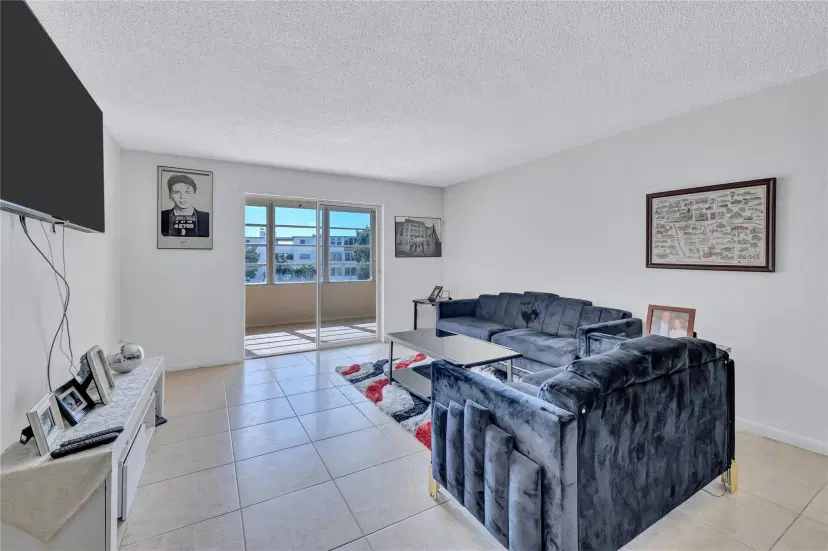 Picture of 2615 NE 3Rd Court 315, Boynton Beach FL 33435