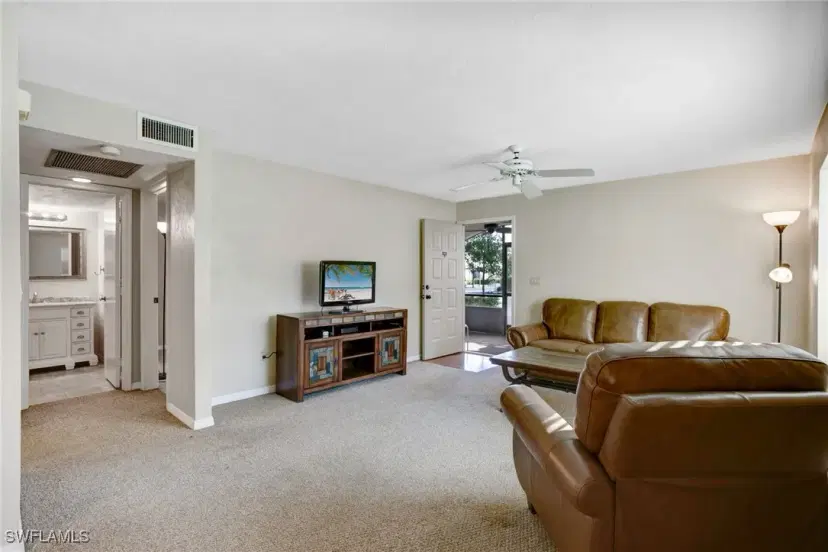 Picture of 13256 S Whitehaven Ln 501, Fort Myers FL 33966