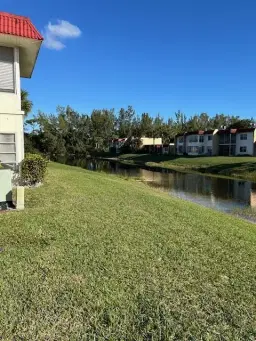 Picture of 190 Lake Dora Drive 190, West Palm Beach, FL 33411