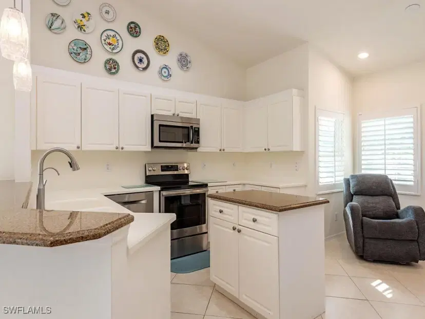 Picture of 13140 Hamilton Harbour Dr F11, Naples FL 34110