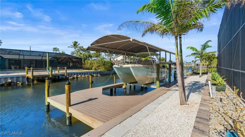 Picture of 333 Madison Ct, Fort Myers Beach FL 33931