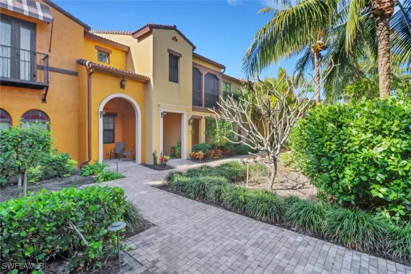 Picture of 9070 Albion Ln N 5805, Naples FL 34113
