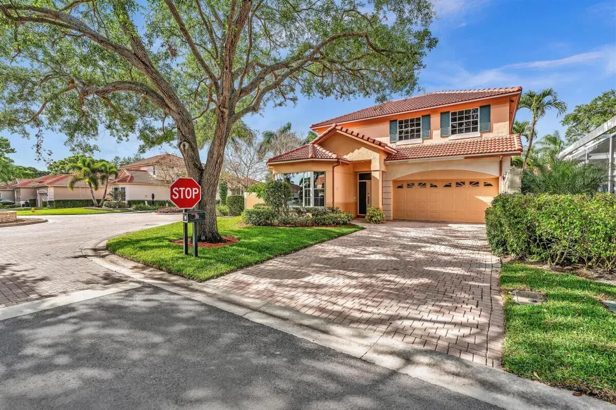 Picture of 36 Monterey Pointe Drive, Palm Beach Gardens, FL 33418