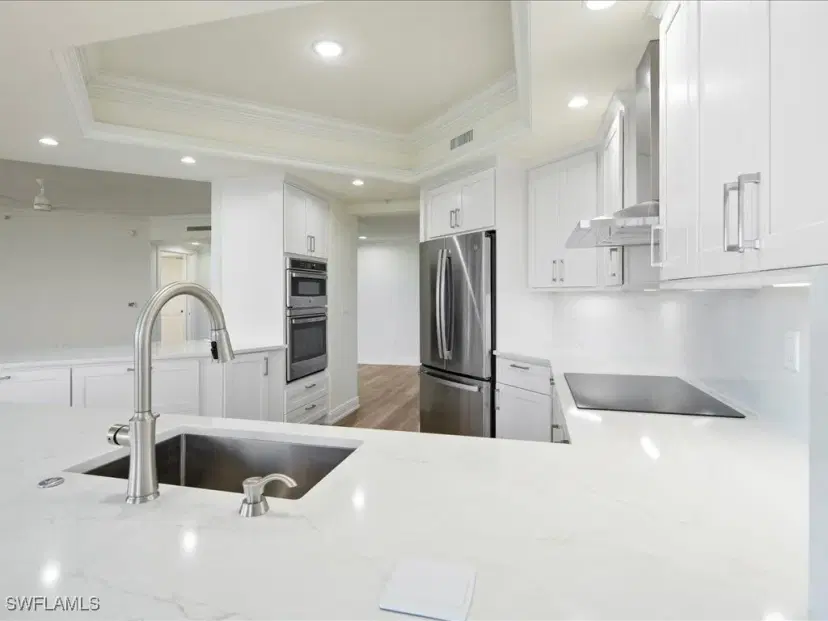 Picture of 1060 Borghese Ln 201, Naples FL 34114